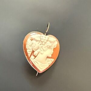 Elegant Italian Cameo Brooch/Pendant – Sterling Silver 💖